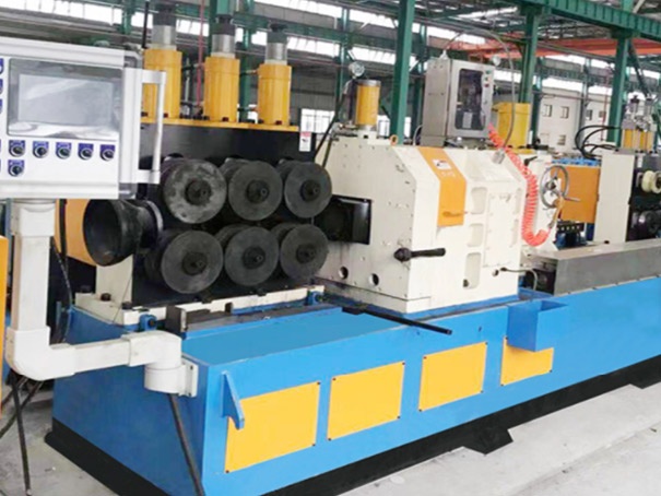 懸臂式矯直機(jī)